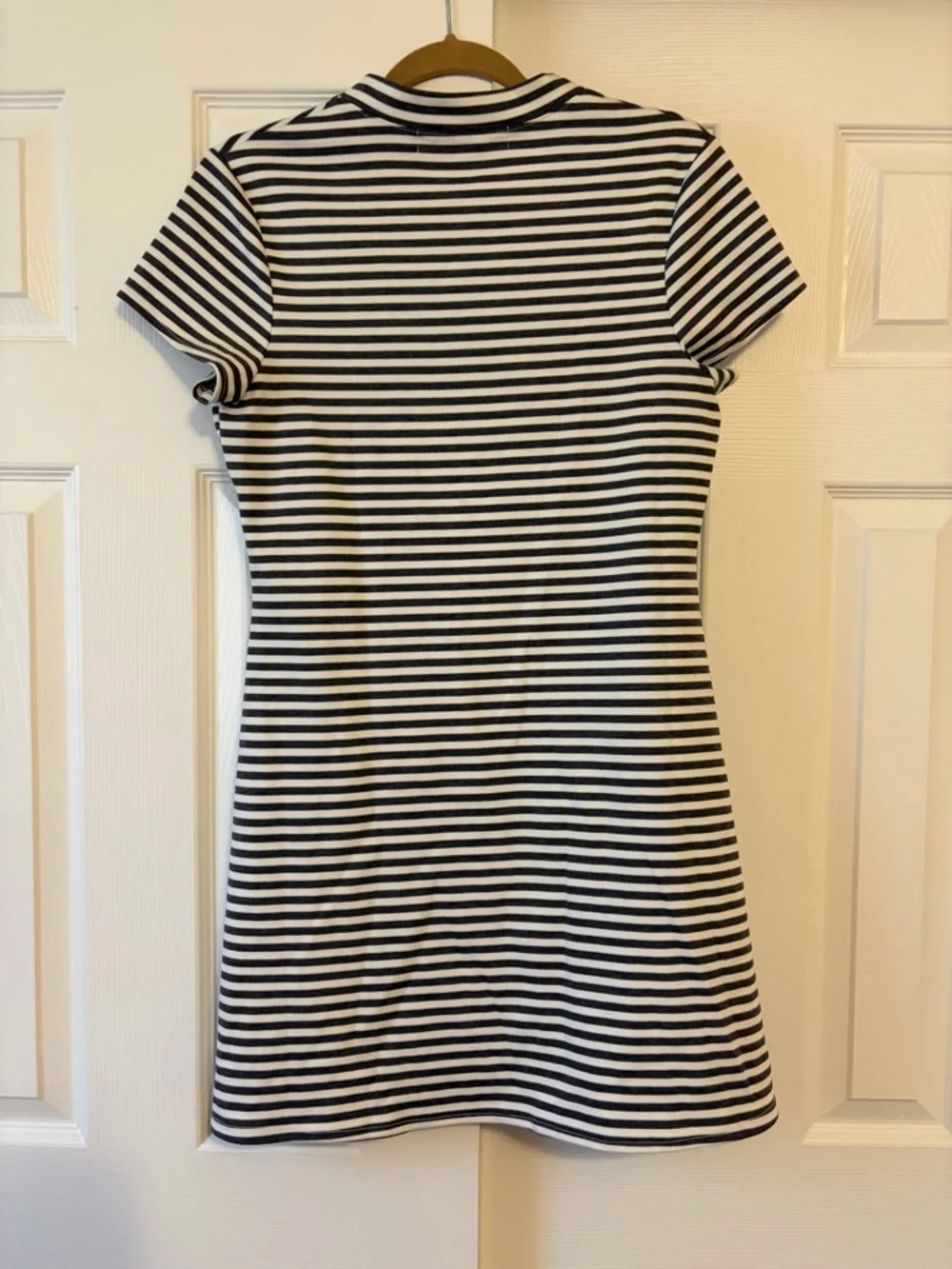 Free people beach large Striped gray & White Short Sleeve Dress - Picture 2 of 4